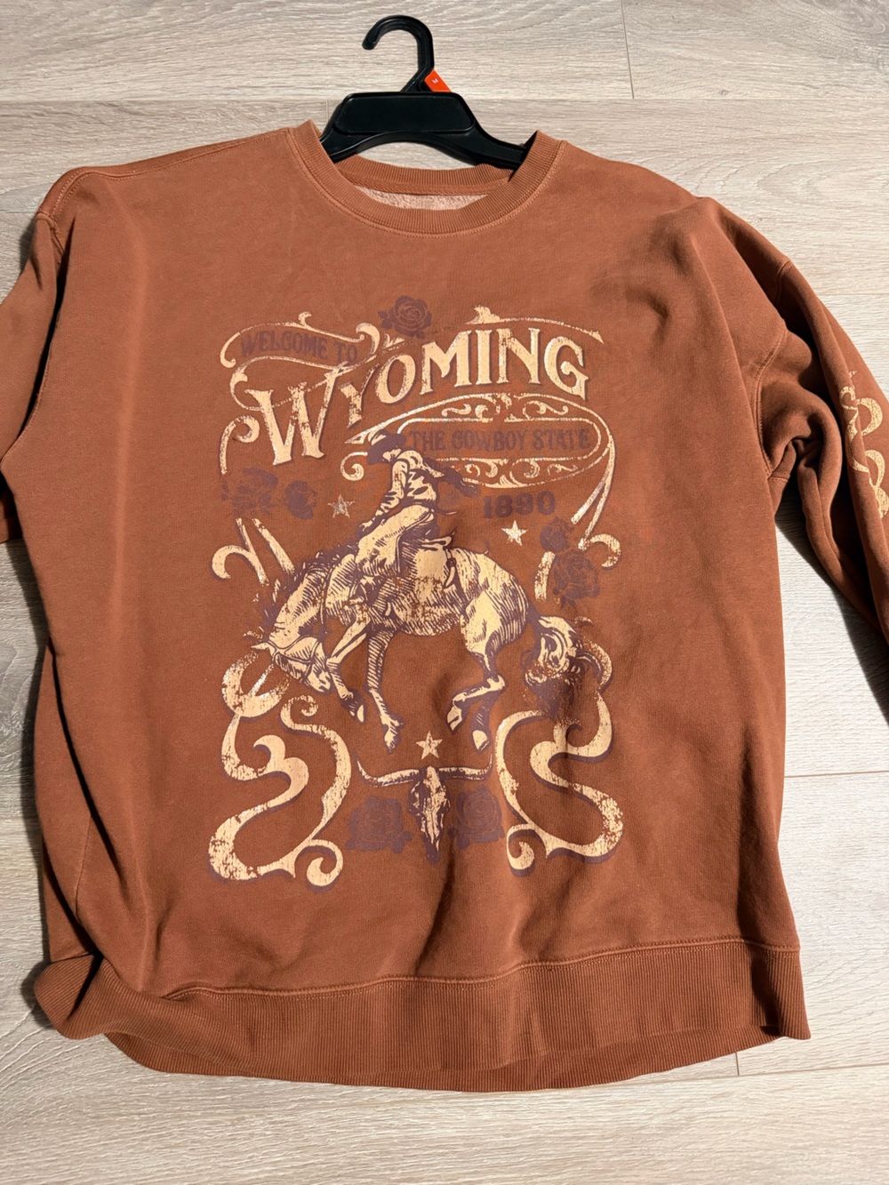 Wyoming Graphic Crewneck Sweatshirt - Rust